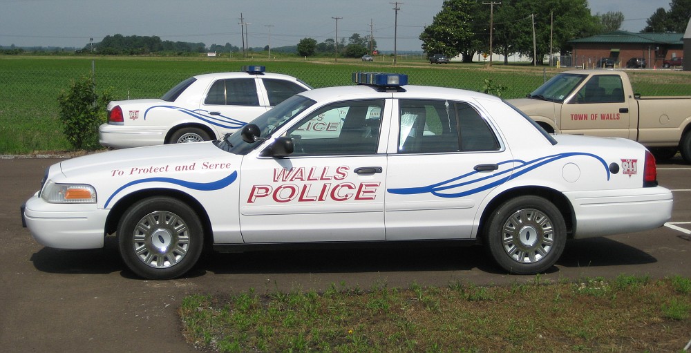 Former Walls police chief indicted for selling vehicles he seized ...